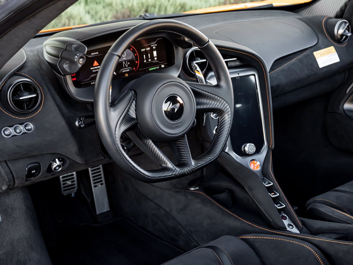 2025 McLaren 750S Performance