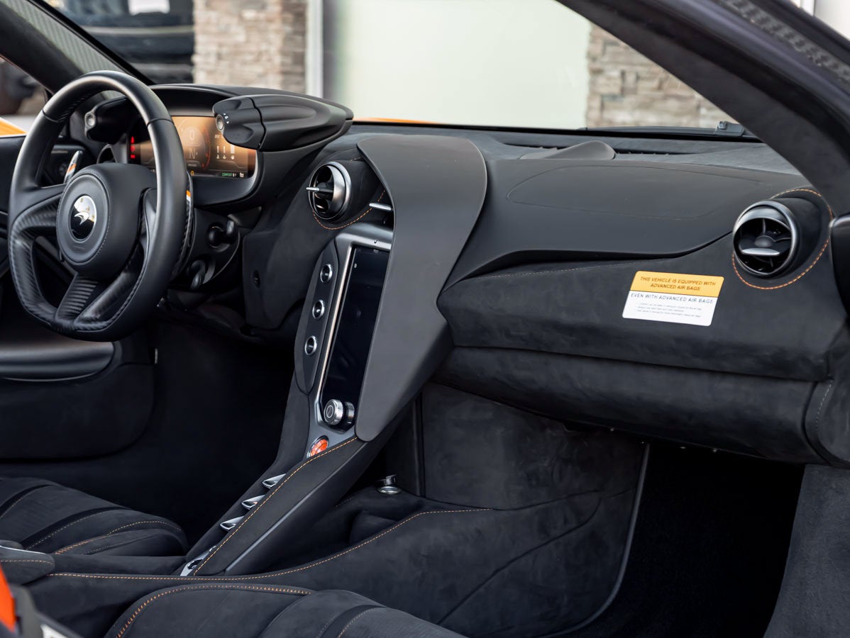 2025 McLaren 750S Performance
