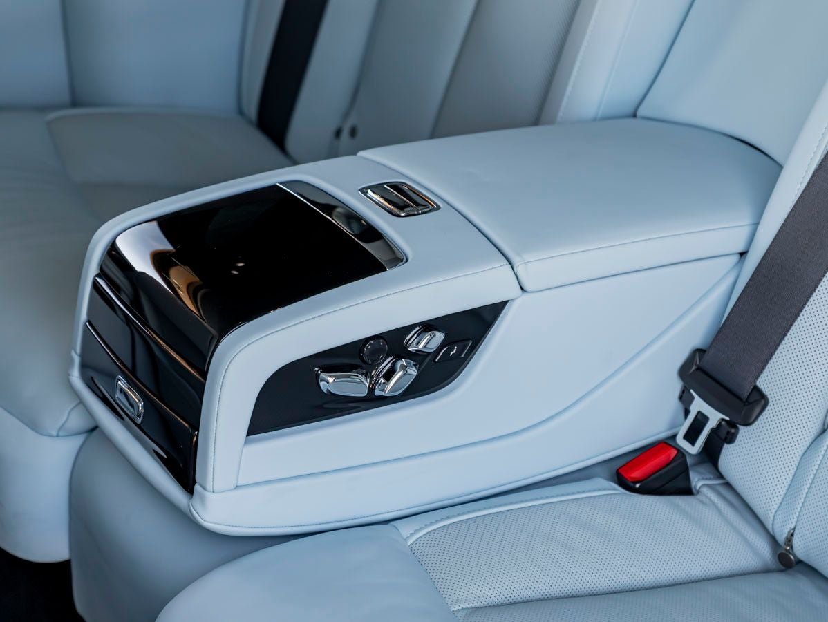 2023 Rolls-Royce Phantom 