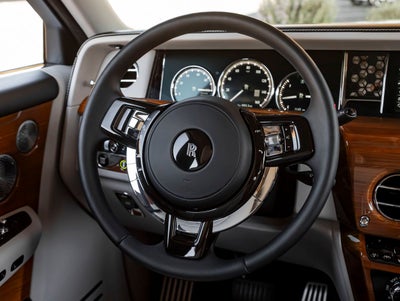 2023 Rolls-Royce Phantom 