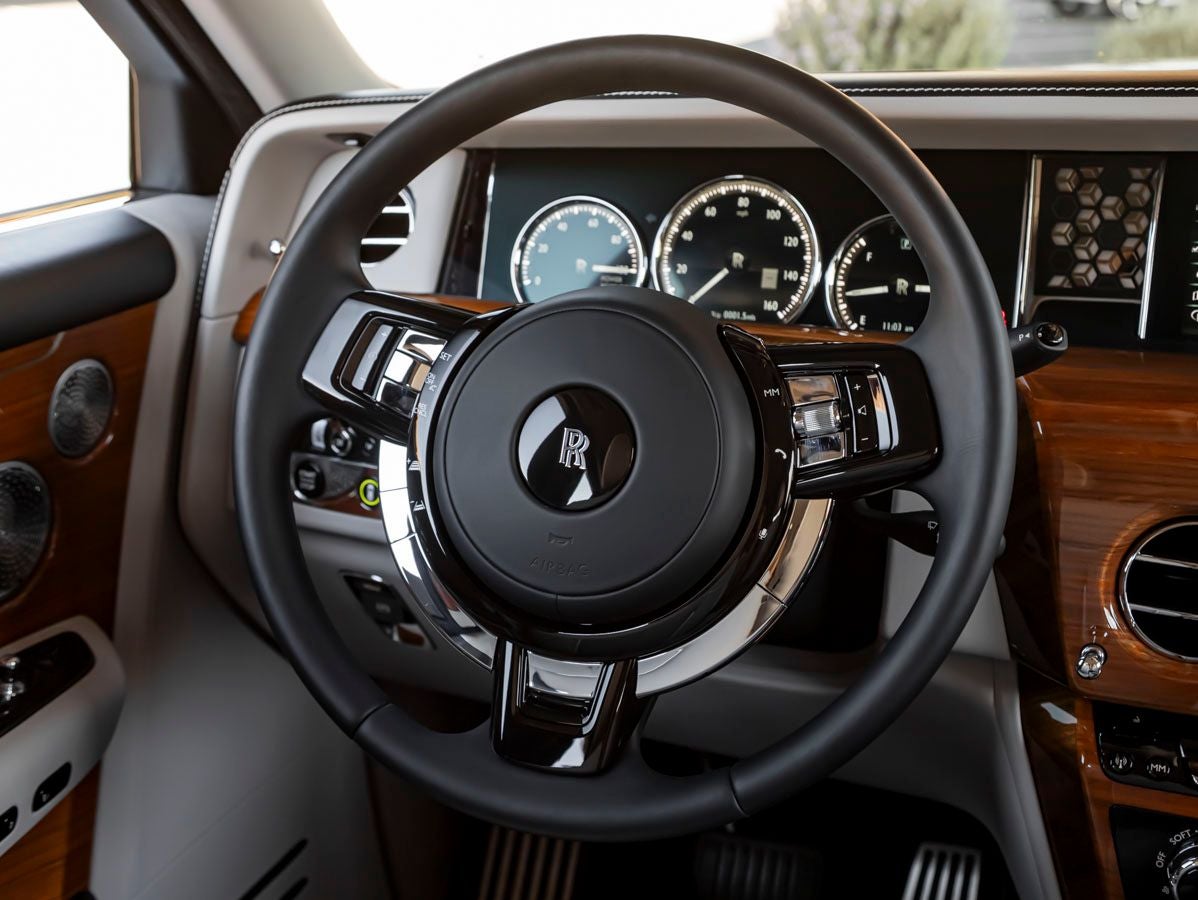 2023 Rolls-Royce Phantom 