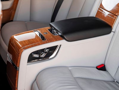 2023 Rolls-Royce Phantom 