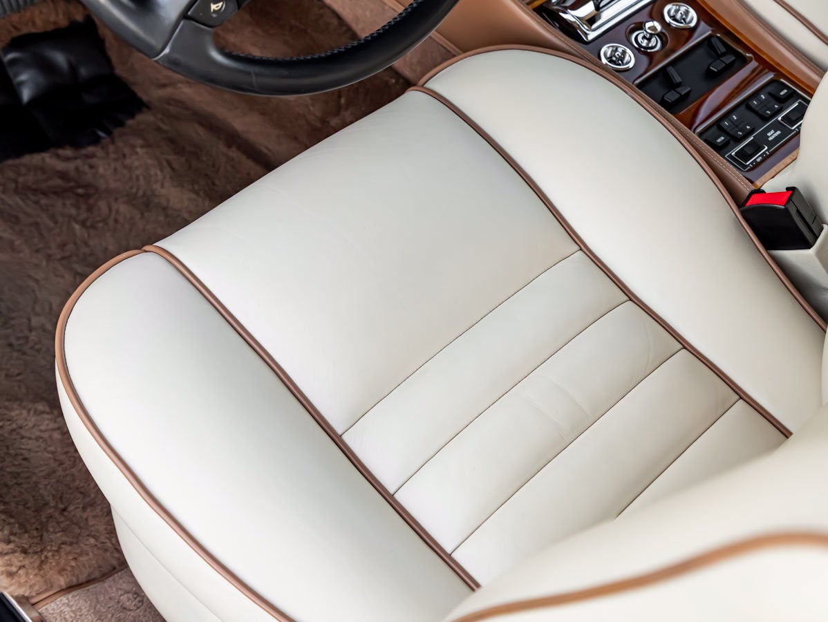 1991 Rolls-Royce Corniche 