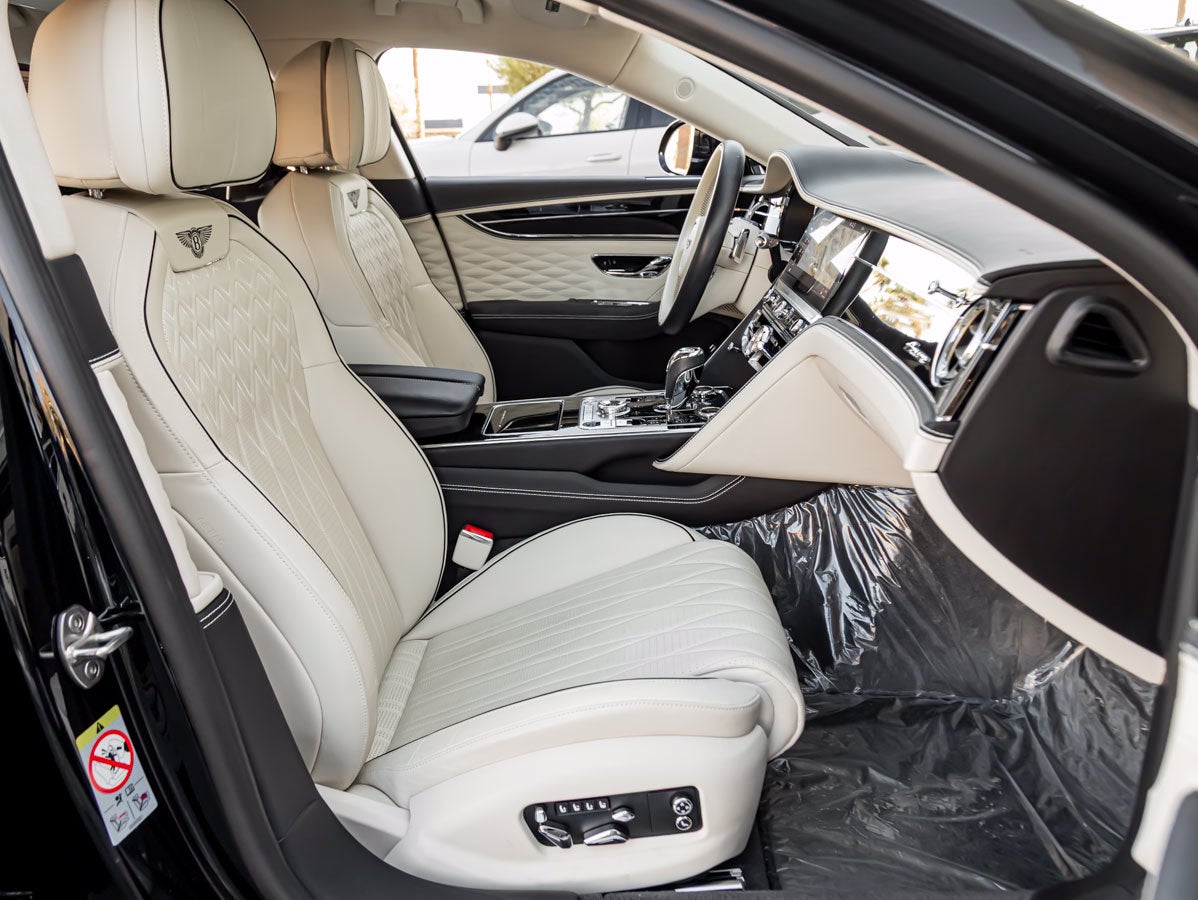 2023 Bentley Flying Spur Azure V8