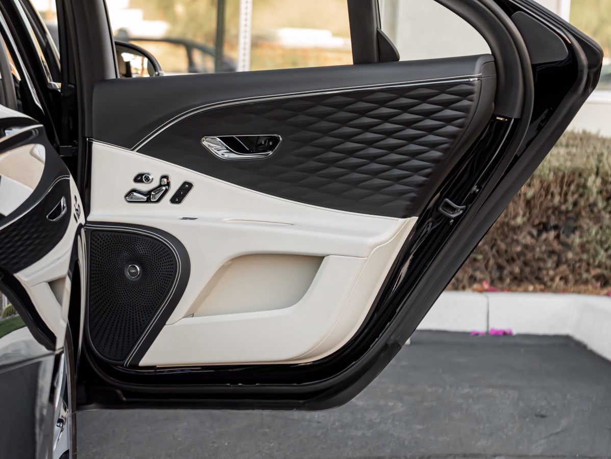 2023 Bentley Flying Spur Azure V8