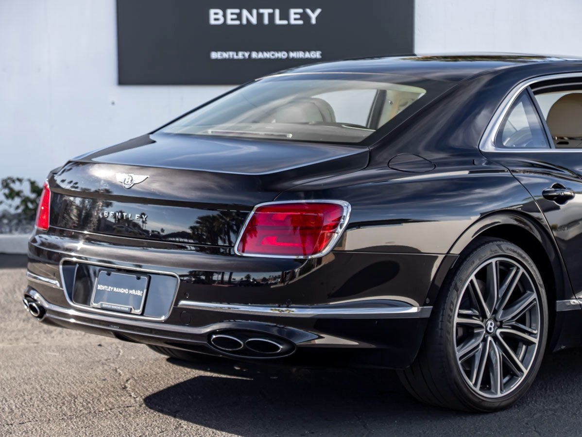 2022 Bentley Flying Spur Hybrid Base