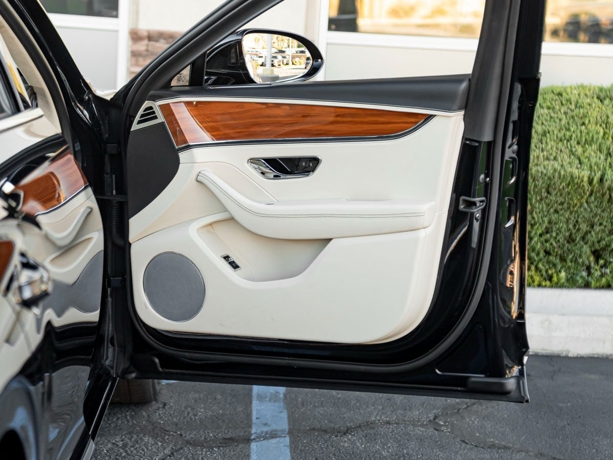 2022 Bentley Flying Spur Hybrid Base