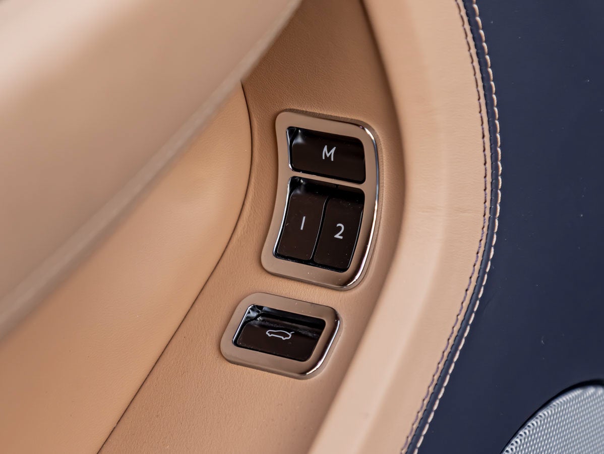 2024 Bentley Continental GTC V8
