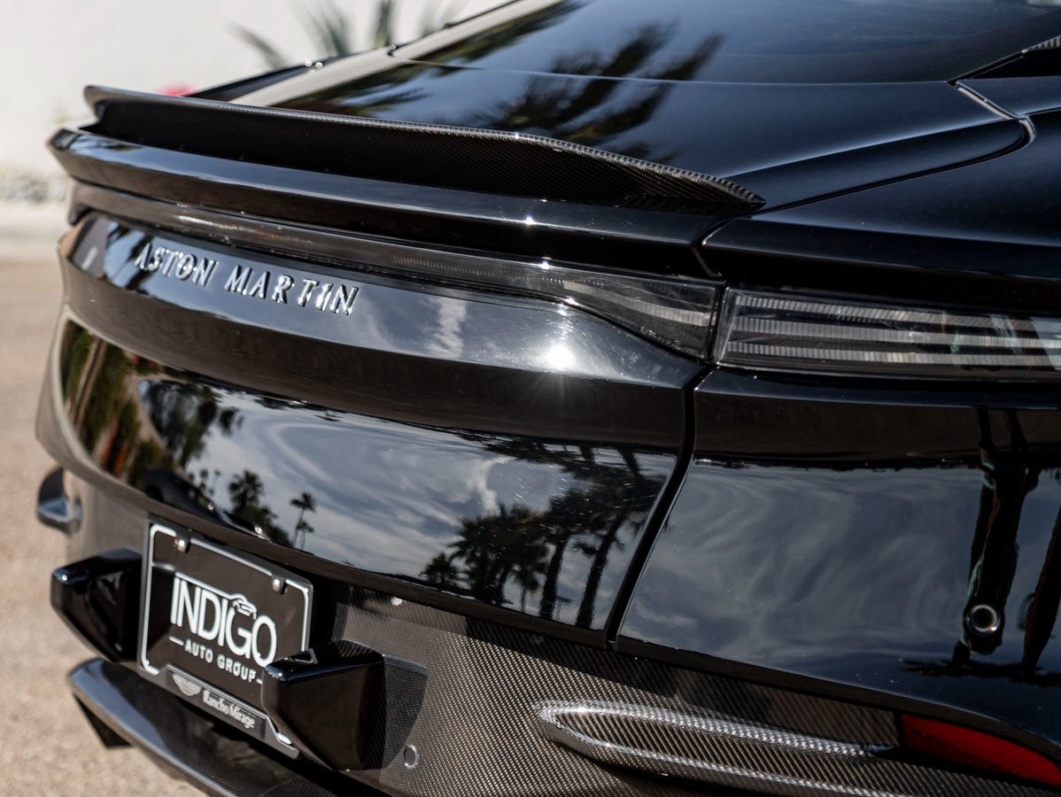 2022 Aston Martin DBS Superleggera