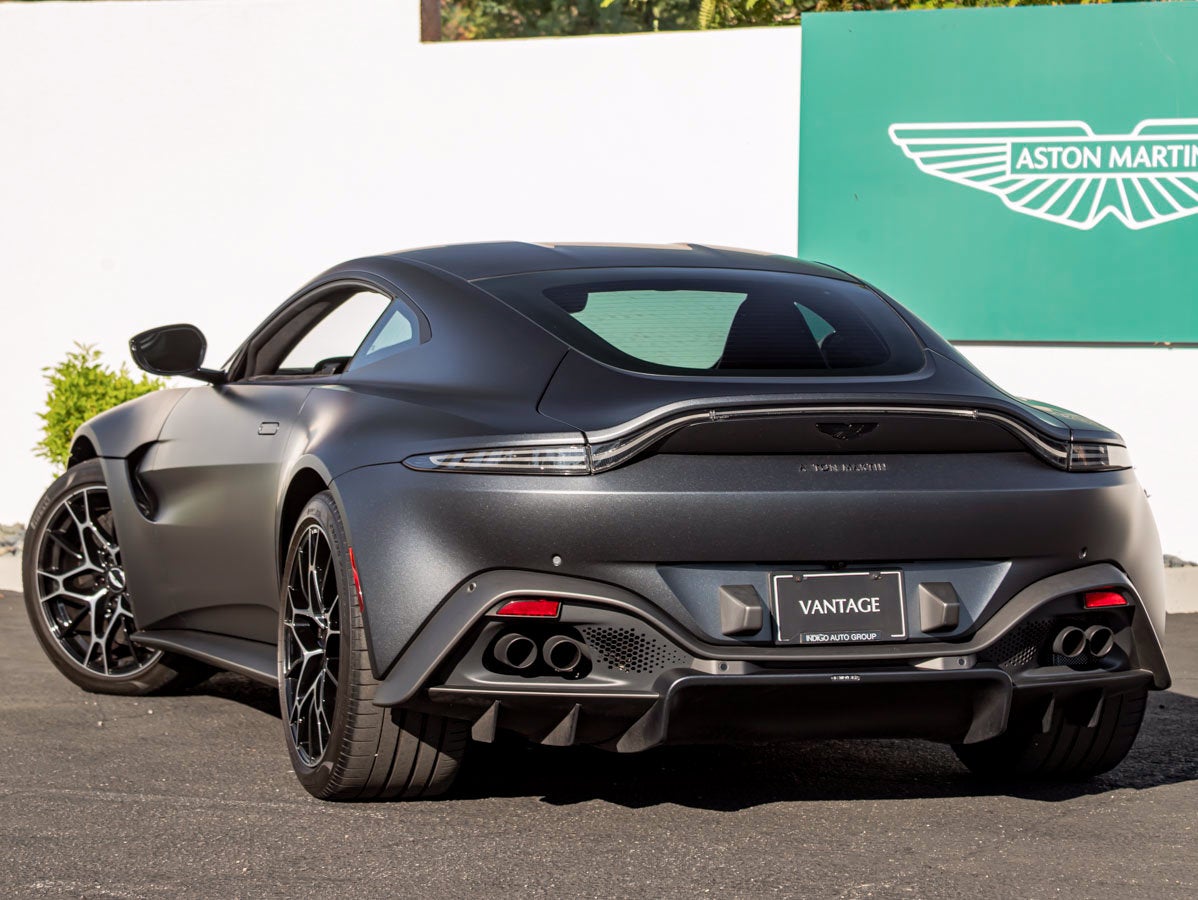 2021 Aston Martin Vantage Base