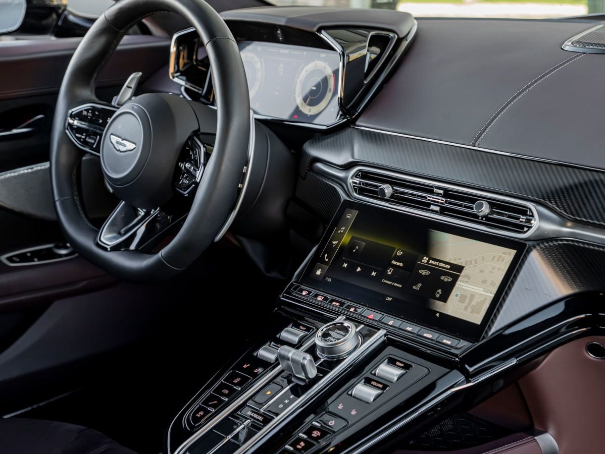 2025 Aston Martin Vantage Base