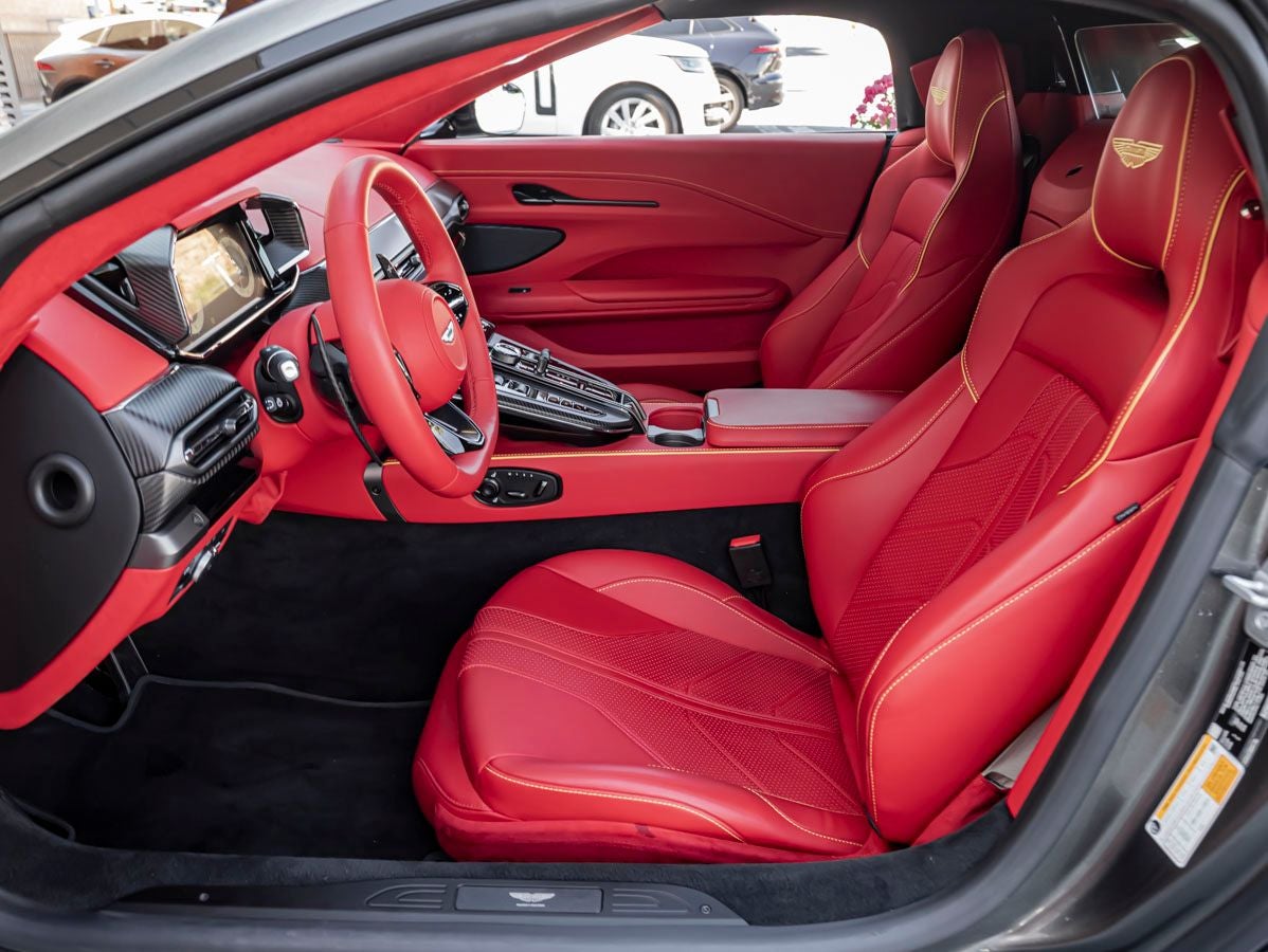 2026 Aston Martin Vantage Base