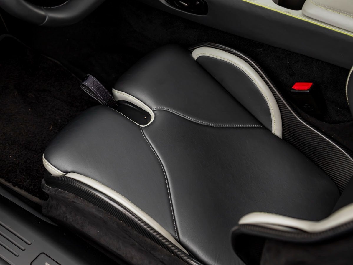 2025 Aston Martin Vanquish V12 Coupe