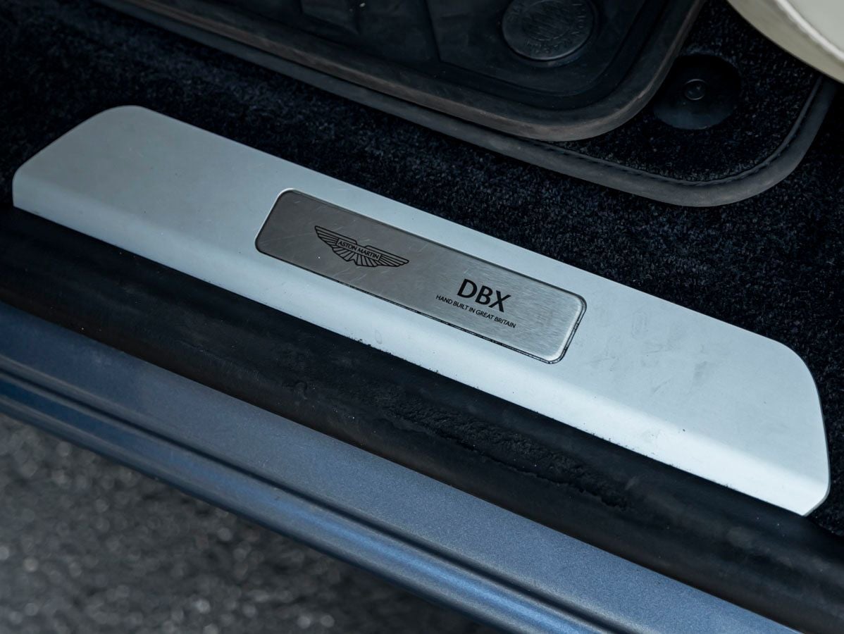 2025 Aston Martin DBX 707