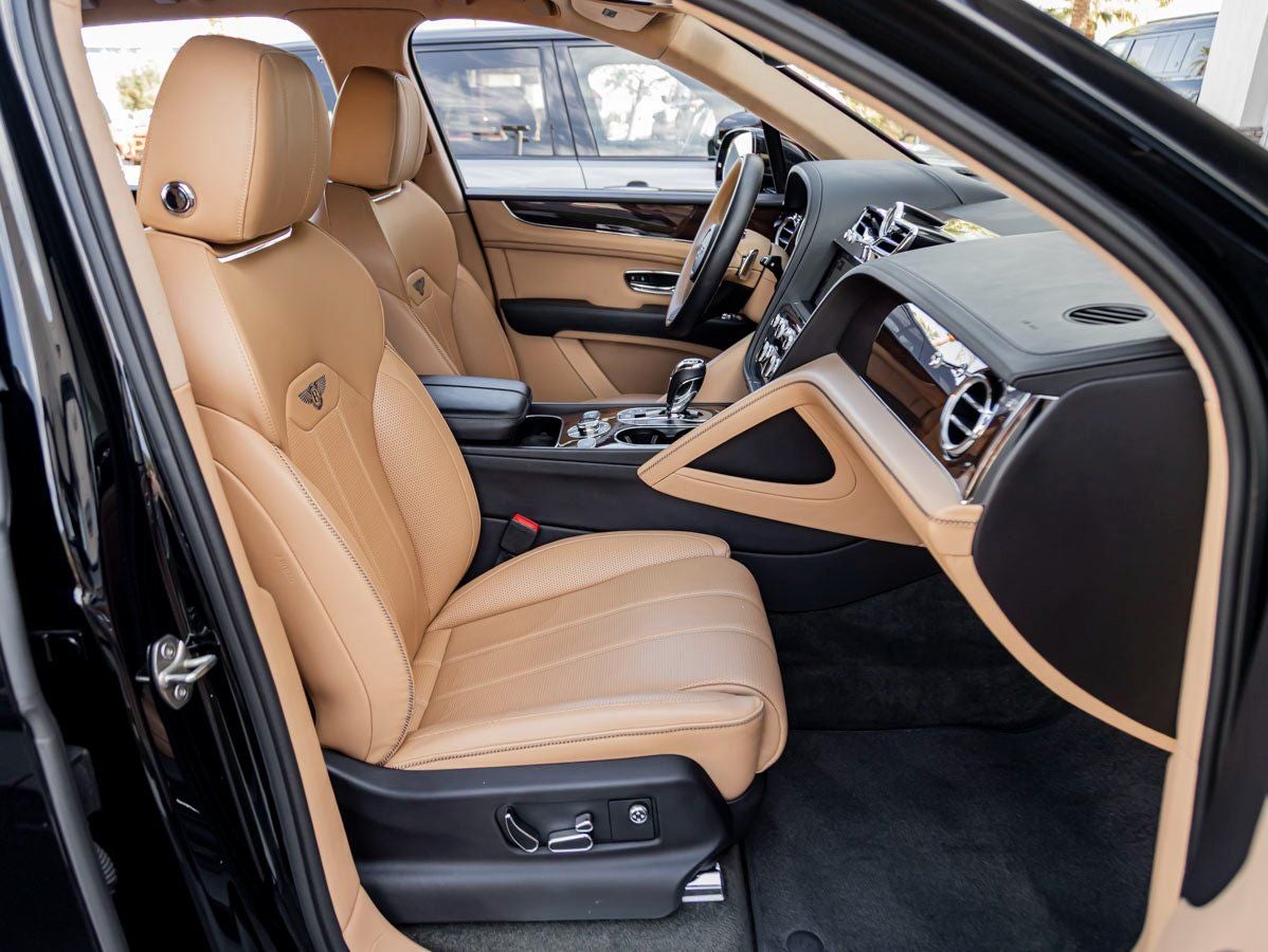 2023 Bentley Bentayga V8