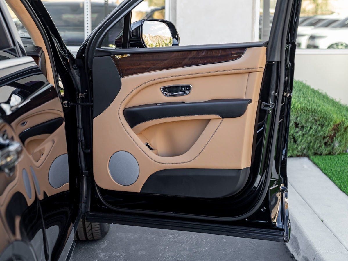 2023 Bentley Bentayga V8