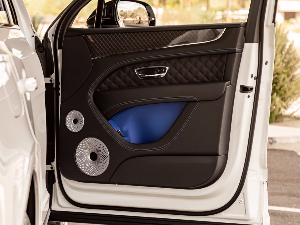 2025 Bentley Bentayga V8 S Black Edition