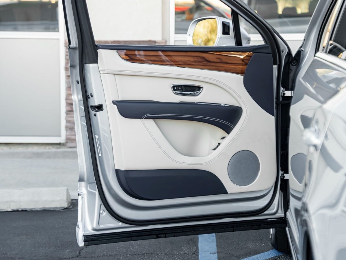 2023 Bentley Bentayga EWB Base