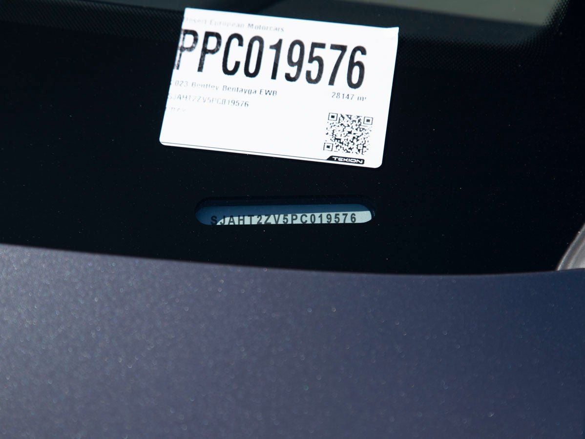 2023 Bentley Bentayga EWB Azure V8