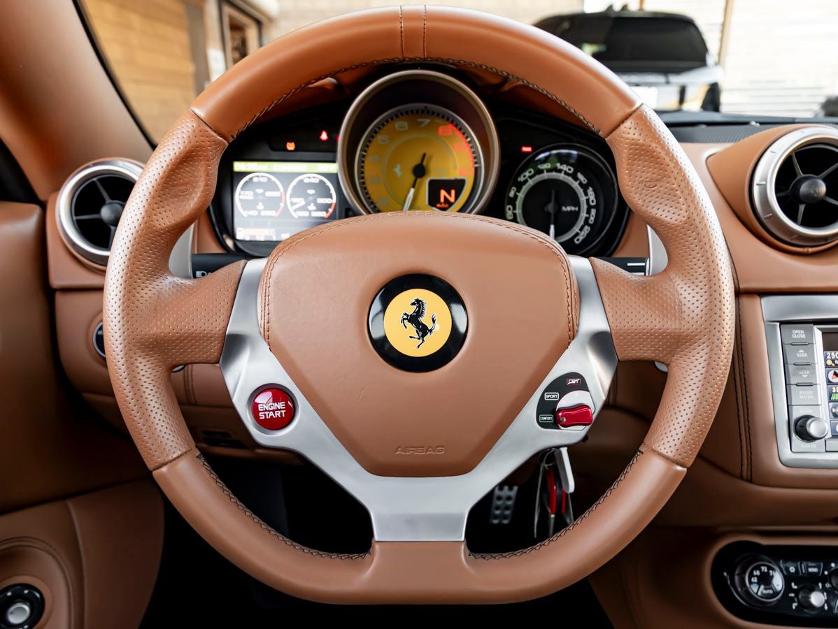 2010 Ferrari California Base
