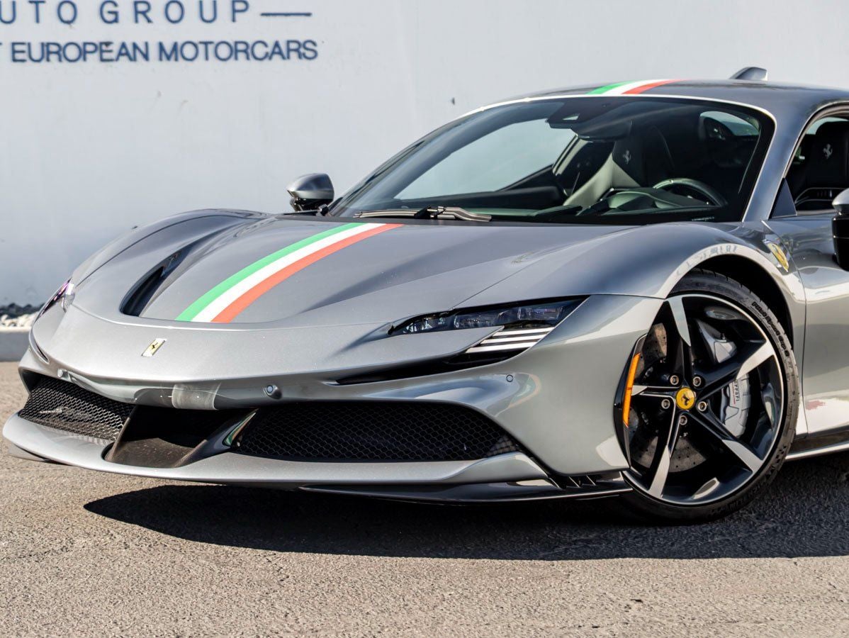 2023 Ferrari SF90 Stradale Base