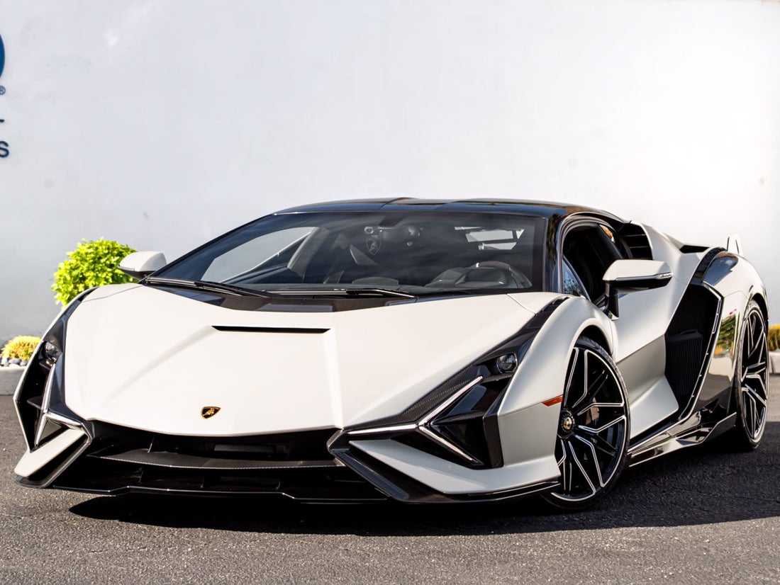 2021 Lamborghini Sian Base — photo 1 of 34