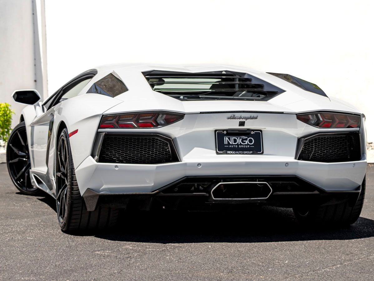 2014 Lamborghini Aventador Base