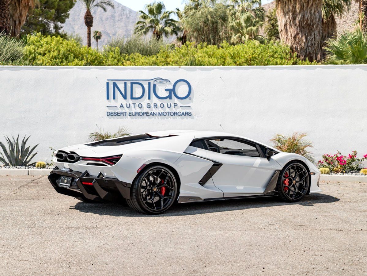 2025 Lamborghini Revuelto Base