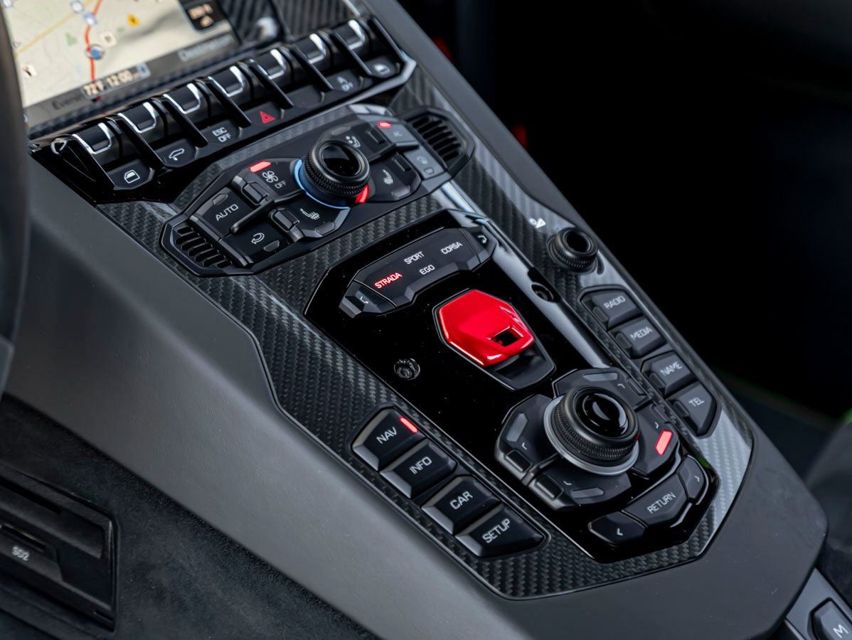 2020 Lamborghini Aventador SVJ Base