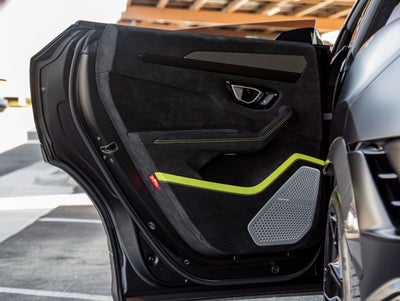 2023 Lamborghini Urus Performante