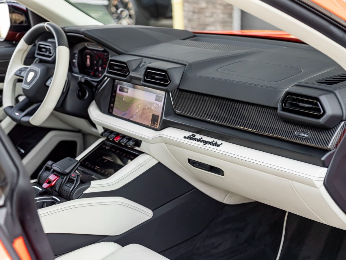 2025 Lamborghini Urus SE