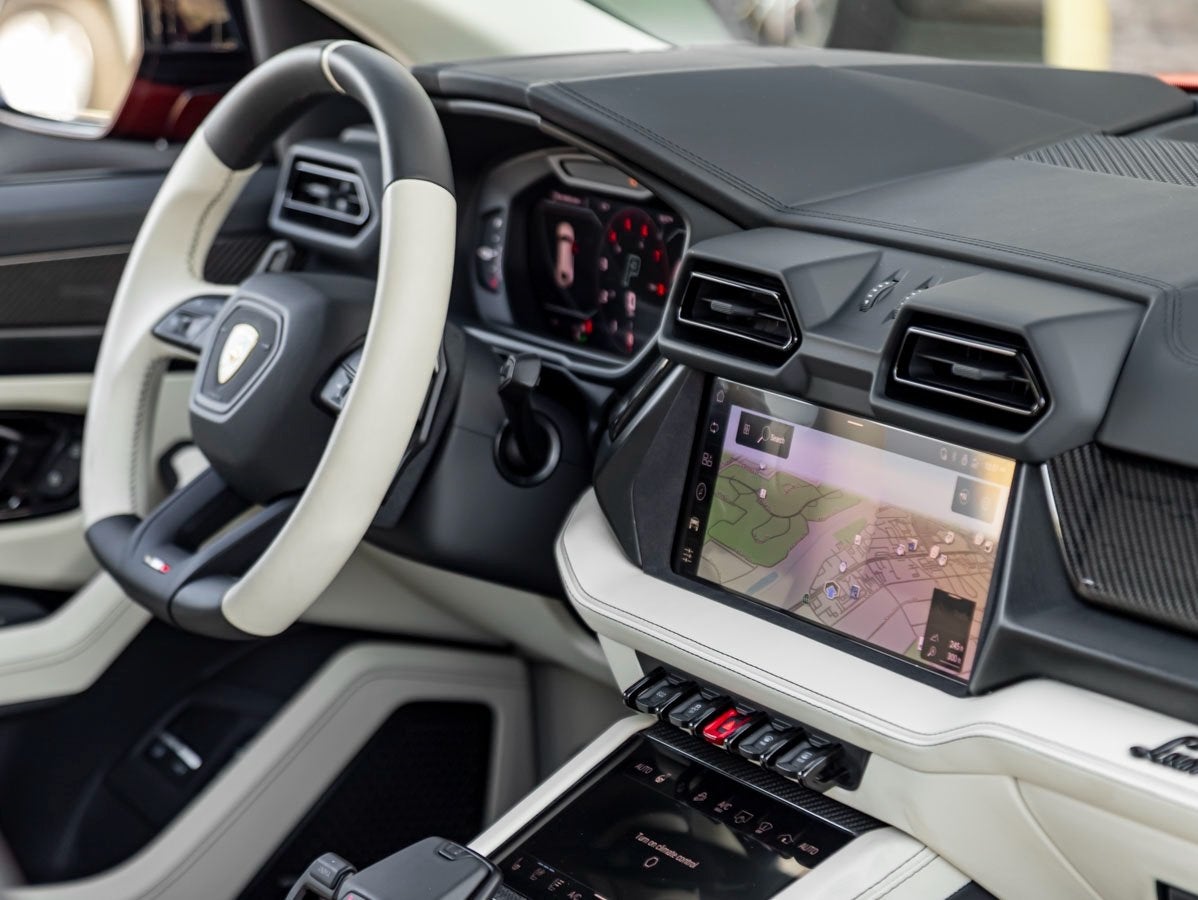 2025 Lamborghini Urus SE