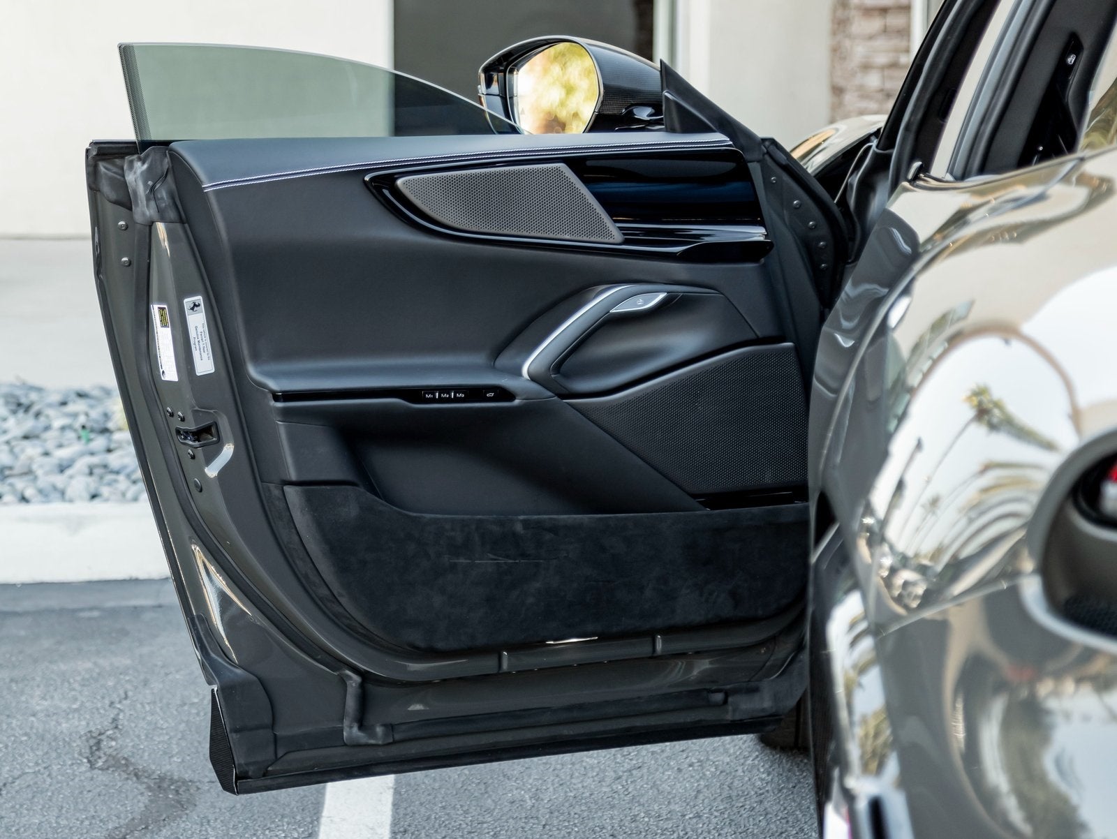 2025 Ferrari Purosangue Base