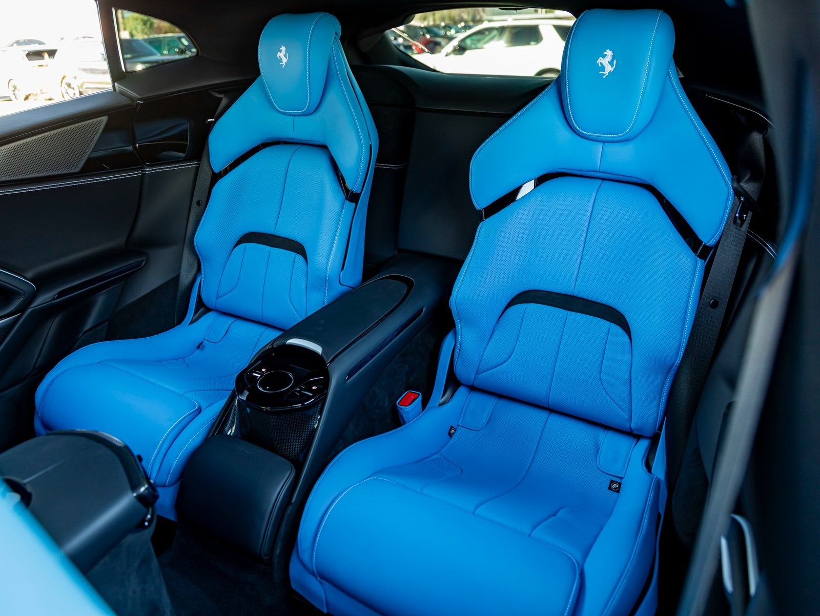 2025 Ferrari Purosangue Base