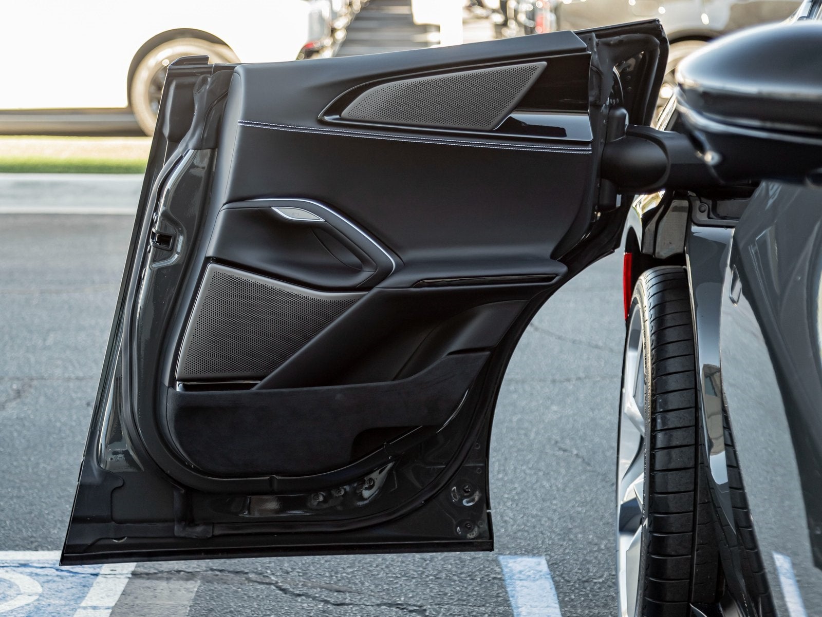 2025 Ferrari Purosangue Base