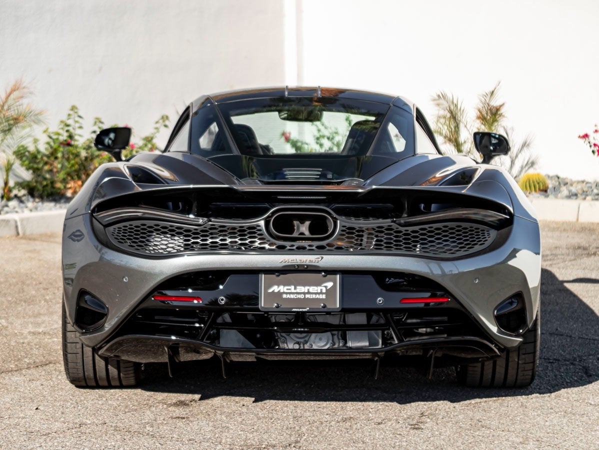 2026 McLaren 750S Base
