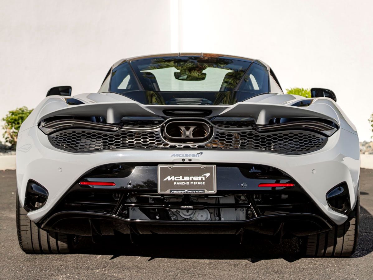 2027 McLaren 750S Base